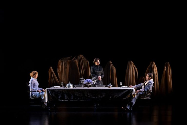 Rebecca by Melbourne Theatre Company: A Hauntingly Adaptation of Daphne du Maurier’s Classic Tale